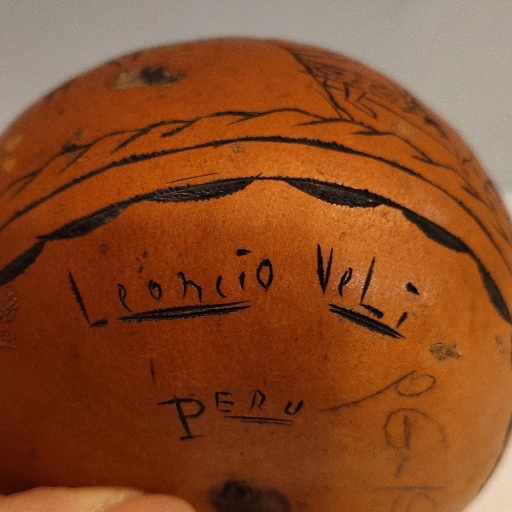 Carved gourd round box with star lid Leoncio Veli in Peru camel mountain
